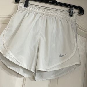 Nike Dri-Fit White Shorts Size XS